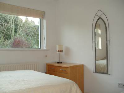 Bedroom pic 2